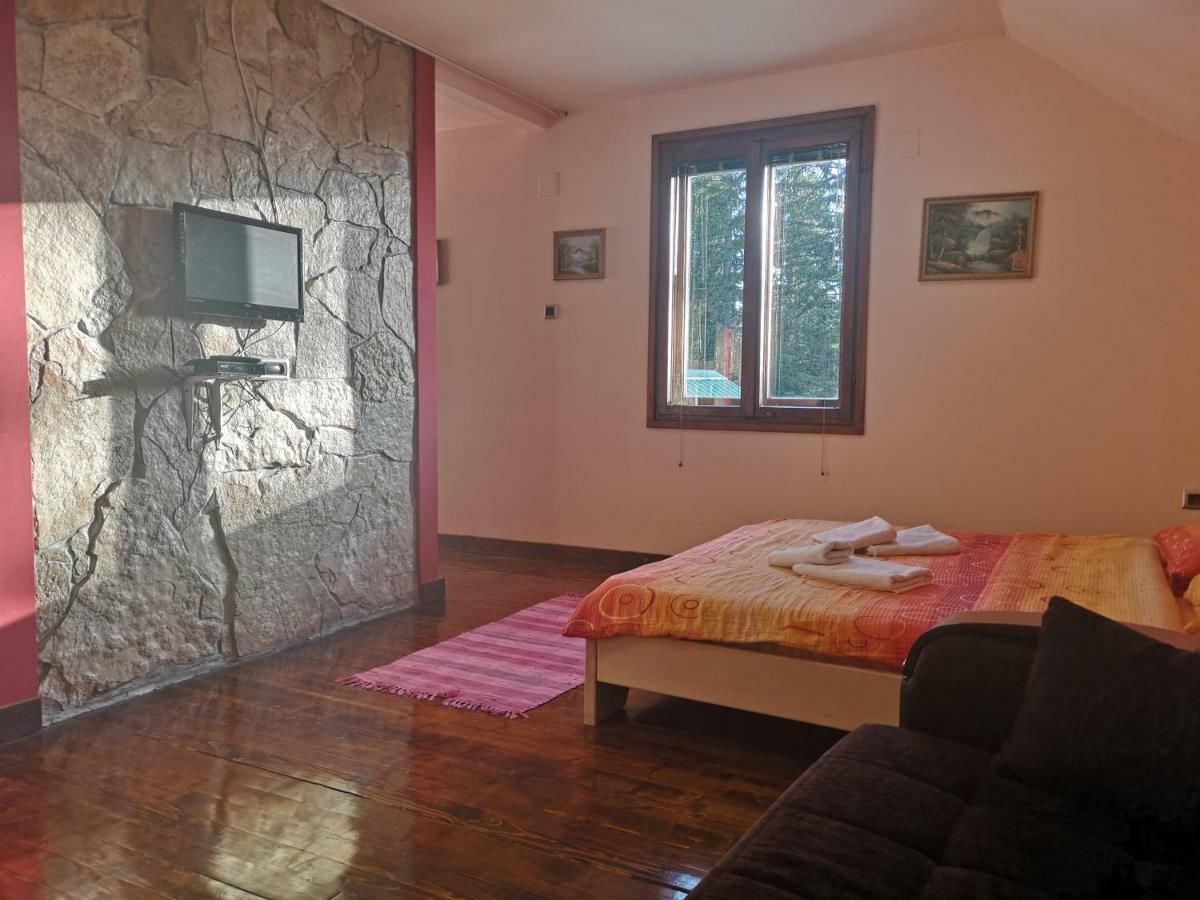 Razvrsje Co Hotel Zabljak  Bagian luar foto